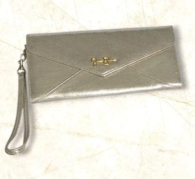 Jessica Simpson Sobre Bolso sin asas Muñequera Dorada Bolsillo Brillante Cartera Bolso Y2K Foto 1 de 4