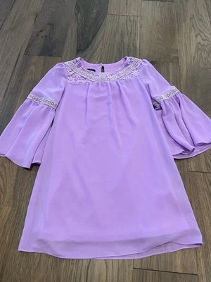Vestido de encaje con manga campana Amy Byer para niñas línea A Foto 1 de 2