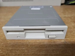 *** Samsung Lecteur de Disquette 1.44MB 3,5" blanc - Tested - Photo 1/3