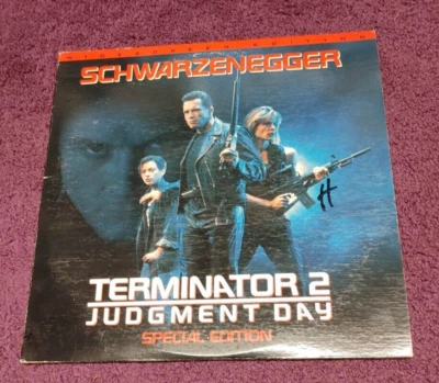 TERMINATOR 2: JUDGMENT DAY - Laserdisc 2-Disc Set (1993 Live Home Video, Widesc) - Image 1 of 4