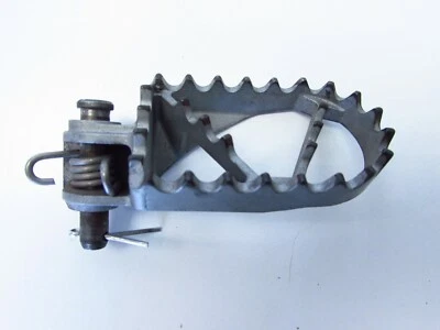 Reposapiés Pedal derecho Step Driver delantero KTM 625 SMC 640 LC4-E LC-4 LC4 Duke Foto 1 de 2