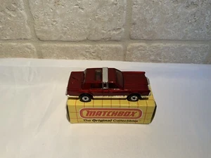 Matchbox Lincoln Town Car - MB43 Red - Picture 1 of 9