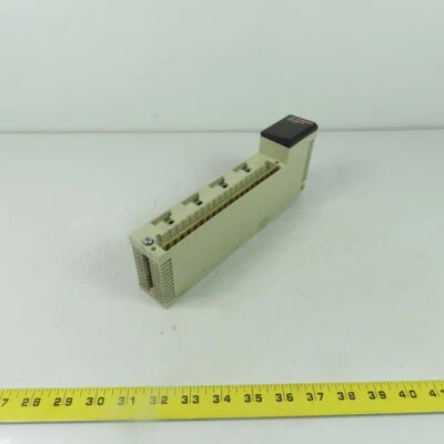 Schneider Automation 140 DAI 553 00 TSX Quantum AC Input Module 115V 4X8 Foto 1 de 4