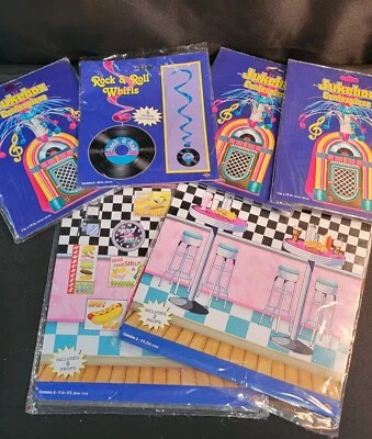 2 telones de fondo de tienda de refrescos accesorios de fiesta de los años 50 3 jukebox centro de mesa disco remolinos decoración Foto 1 de 4