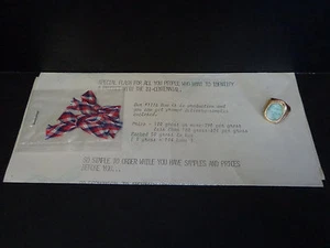 JFK Gedenkring, 2 Bilder JFK / Flagge 60er Jahre; 2 zweihundertjährige Ansteckschleifen INV2266 - Bild 1 von 7