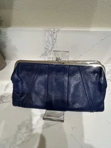 HOBO INTERNATIONAL~LAUREN~Cartera sin asas de cuero con doble marco cuero azul - Imagen 1 de 4
