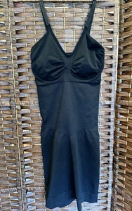 Gr. XL Spanx Bügel Schlankmacher Mini Schlupf Kleid Shapewear BH Kompressionsrock - Bild 1 von 9