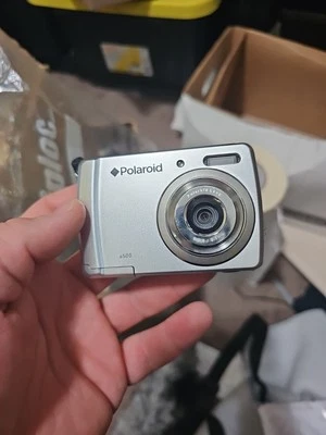 Polaroid Digital Camera A500 5.1MP Silver With Origional Packaging - Image 1 of 4