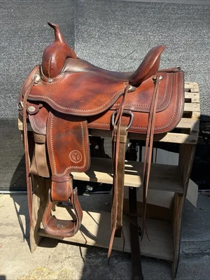 Circle Y Topeka Flex 2 Saddle 16 Seat Excellent Condition - Image 1 of 4