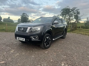 Nissan Navara NP300 Tekna Manual Canopy FSH 1 Owner 4 new tyres PRICE INC VAT - Picture 1 of 7