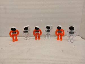 Astronaut Space Traveler 3” Action Figure Plastic Toy Lot Of 6 - Picture 1 of 4