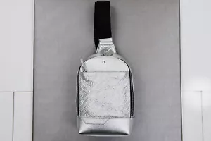 NEU Montblanc M Gram 4810 Sling Backpack/Brust-Bauchtasche Silber - Bild 1 von 8