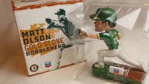 Oakland A's Matt Olson 2019 SGA bobblehead Gold Glove 06/22/19 MLB Chevron w/Box Cover