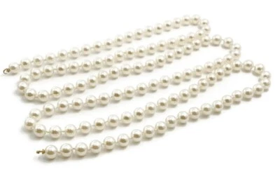 VINTAGE HAND KNOTTED GLASS 8mm. PEARL GOLD CLAMSHELL TIPPED 42" SECTION R526 - Image 1 of 4