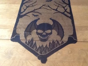 HERITAGE LACE BLACK HALLOWEEN SKULL AND BATS TABLE RUNNER 14X54 A14 - Picture 1 of 4