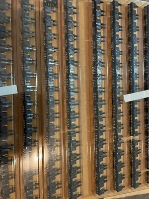 Lote de 10 conectores AMP de conectividad 104315-1 TE Foto 1 de 2