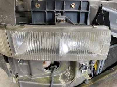 Faro derecho pasajero compuesto se adapta a 95-05 ASTRO 1779497 Foto 1 de 4