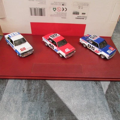 datsun BRE 510 coffret 3 miniatures truescales ref TSM800332 1/43 - Photo 1/4