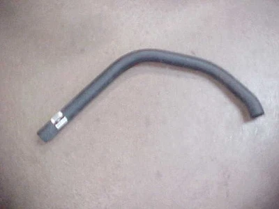 Manguera de radiador Gates #20710 para autos Buick, Oldsmobile y Pontiac '71 - '79 Foto 1 de 4