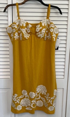 Nuevo Mini Vestido Boho de Verano Bordado Floral Amarillo Blanco INC Talla PL para Mujer Foto 1 de 4