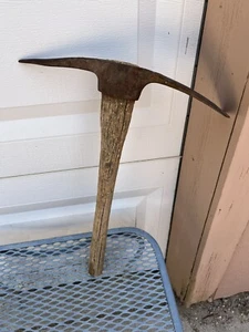 U.S. PLUMB 1944 Pick entrenching tool ( handle loose from pickhead ) - Picture 1 of 12