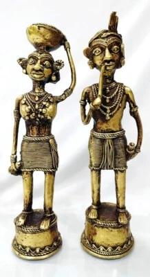 Estatuillas hechas a mano de latón Dhokra pareja tribal para decoración del hogar Foto 1 de 3