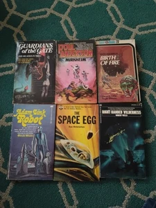 6 Vintage SciFi Taschenbücher verschiedene Autoren The Space Egg - Bild 1 von 6