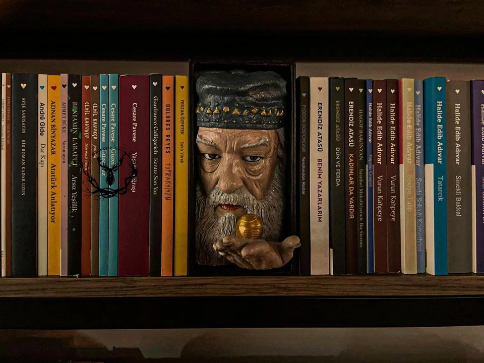 Harry Potter Dumbledore / Bookshelf Figure / Book Nook / Collection / Gift /21CM - Image 1 of 4