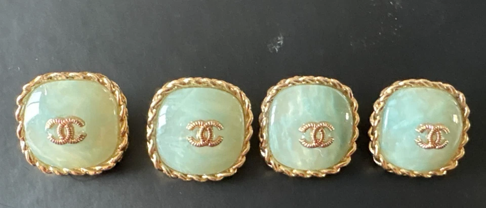 CHANEL Square Design 2.4 cm (24mm) XL BUTTONS Set of 4 Light Green Marble & GOLD - Image 1 of 4