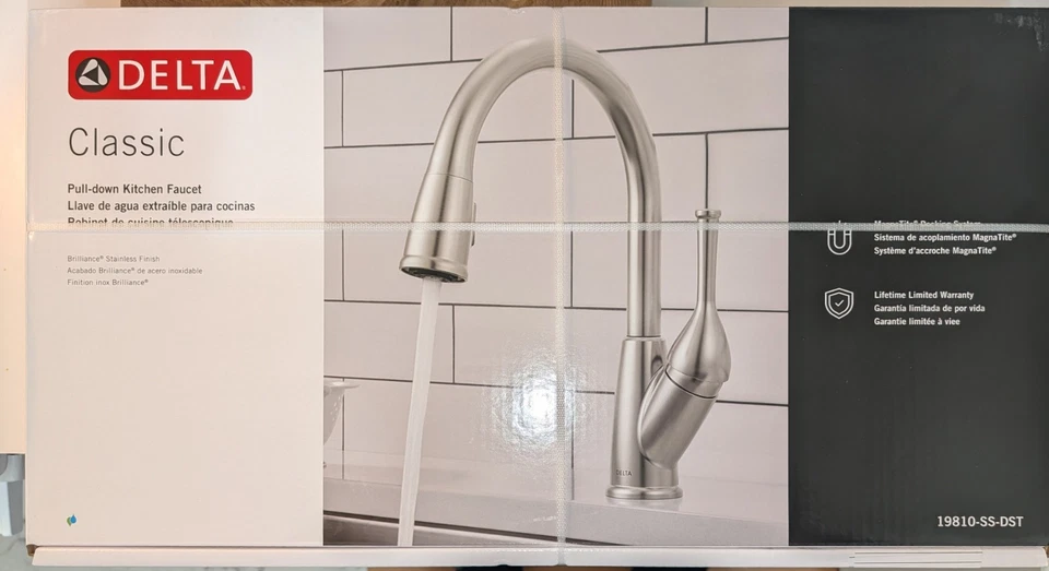 DELTA Brilliance Classic Pull Down Sprayer Kitchen Faucet 19810-SS-DST*