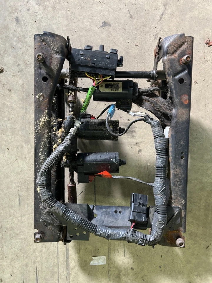 1999-2004 JEEP GRAND CHEROKEE WJ DRIVER SIDE POWER SEAT BASE E INTERRUPTORES FABRICANTE DE EQUIPAMENTO ORIGINAL - Imagem 1 de 4