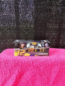 NASCAR Sonoma Raceway Toyota Camry 2012 Save Mart 350 Maßstab 1:64 Die Cast Auto - Bild 1 von 6