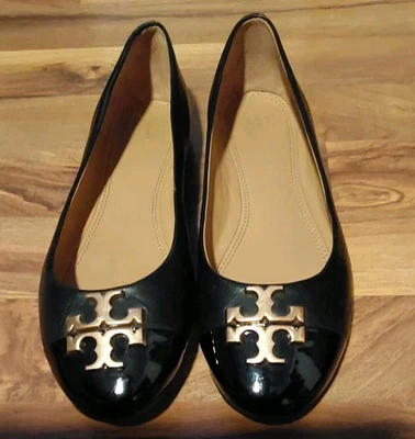 Pisos de ballet Tory Burch de cuero negro con logotipo dorado talla 9 Foto 1 de 4