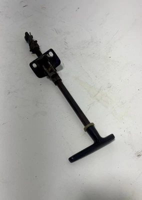 Manija de freno de emergencia Toyota Land Cruiser FJ40 Foto 1 de 2