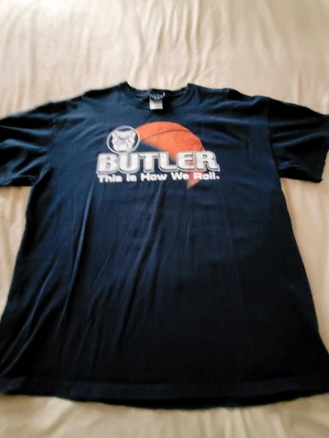 BUTLER UNIVERSITY BASKETBALL T SHIRT, SIZE XL Cover