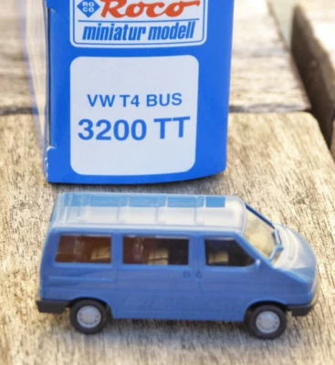 Roco 3200 Spur TT VW Bus T 4 Bulli Blu, Sehr Gut Erhalten In OVP Per TT -1 - - Immagine 1 di 4
