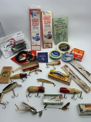 Lote señuelos de pesca antiguos y de colección ocultos, Shakespeare, Lazy Ike, South Paw y más Foto 1 de 4