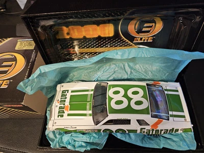 Darrell Waltrip #88 1976 Gatorade Malibu 1 de 600 Elite RCCA  Foto 1 de 4