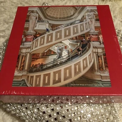 Rompecabezas escaleras mecánicas en espiral Mitsubishi Electric Architecture Wonder Masterp Foto 1 de 4