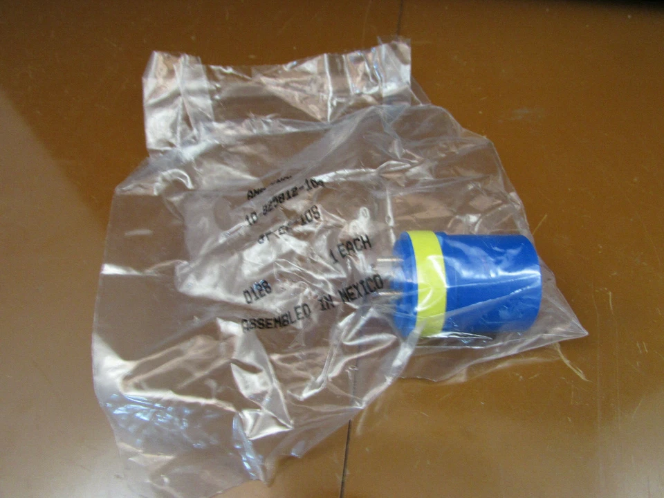 Amphenol Socket Insert Shell 4p Connector  - 10-825812-04S - Image 1 of 1