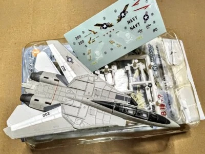 F-toys 1/144 Ventiladores de Aviación #08 USN F-14A Tomcat VF-84 Jolly Rogers Modelo Kit Foto 1 de 2