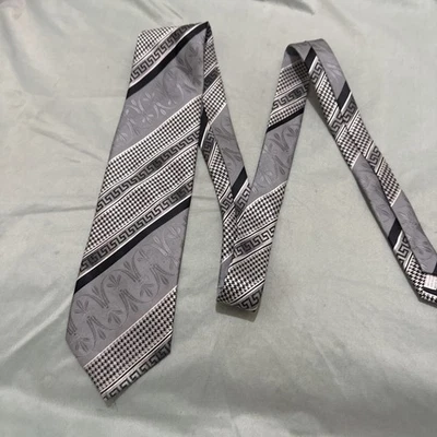 Corbata Fratello Sparks blanco y negro y gris, ¡patrones muy geniales! Foto 1 de 4