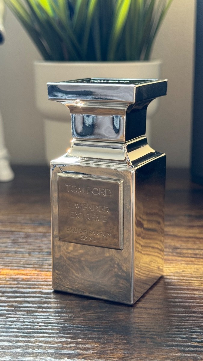 トム・フォード　フォーメンエクストリームEDTスプレー　50ml Amazon.com : Tom Ford Noir Extreme Men Eau De Parfum Spray