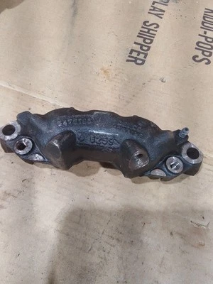 Pinza interior delantera derecha Corvette 1973-1982 mitad 5473795 nos sí nos Foto 1 de 4