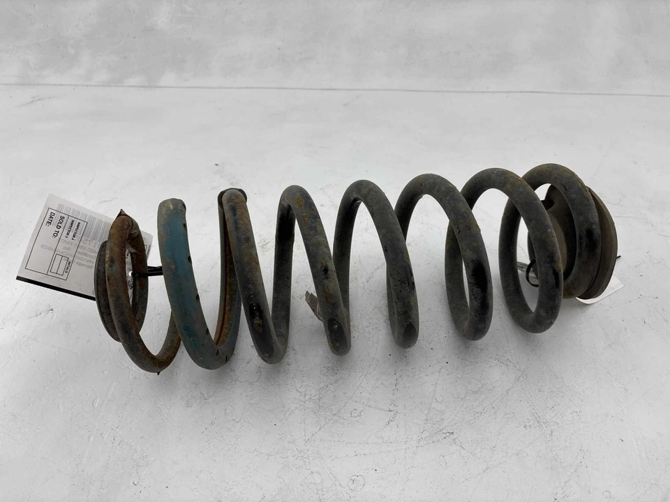 Оригинальная задняя левосторонняя пружина пружины подвески для Chevrolet Tahoe 2015–2020 годов выпуска - Изображение 1 из 4