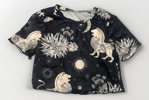 Girl’s Shirt Size 7 Crop Top Astrology Moon Stars Summer Trendy Beach Style - Picture 1 of 2