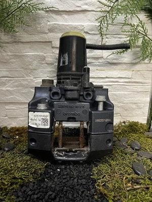 Tesla Model S Right Rear Brembo Brake Caliper - Image 1 of 4