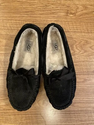 UGG Australia Mujeres Dakota Mocasines Gamuza Zapatillas Zapatos Negro #1007575 Talla 8 Foto 1 de 4