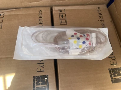 One Edwards Lifesciences TruWave 3 cc/84in Pressure Monitoring Kit REF PX284 - Image 1 of 3