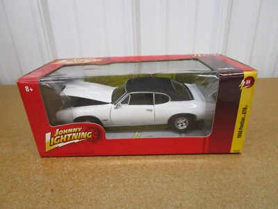 JOHNNY LIGHTNING 1968 Pontiac GTO 1/24 white box diecast toy car - Image 1 of 4